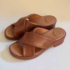 NWT Kenneth Cole high quality real leather Nordstrom sandals cushioned footbed